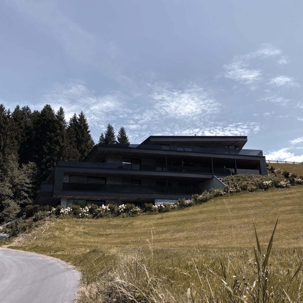 Wie Immobilienprojekte durch klare Markenidentität an Bedeutung gewinnen – Das Beispiel niksen house